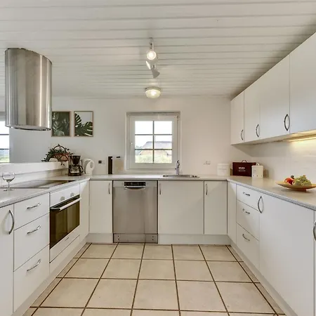 Matrona - 750m From The Sea By Interhome *